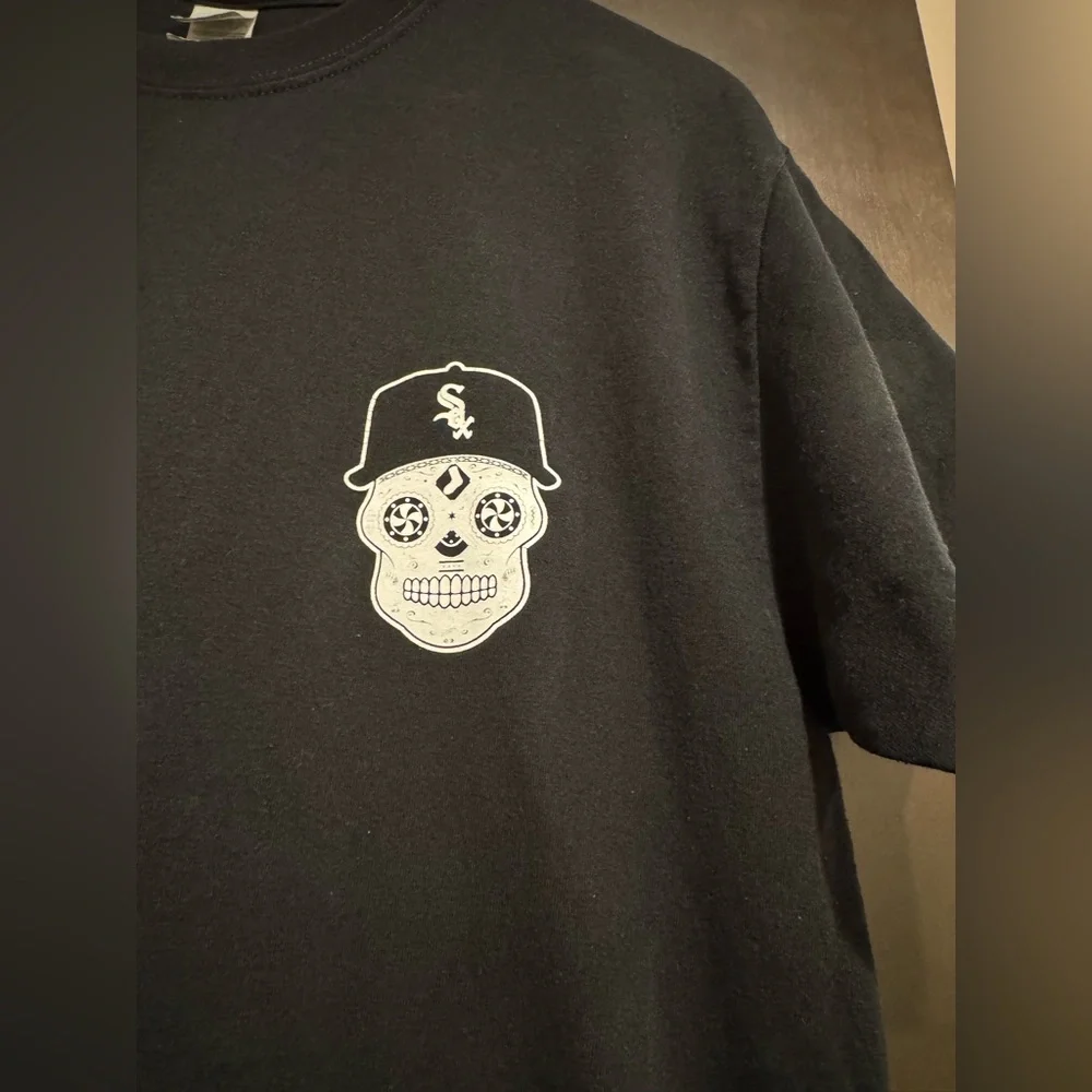 GILDAN SOX Men’s Black Graphic T-Shirt - Picture 2 of 8
